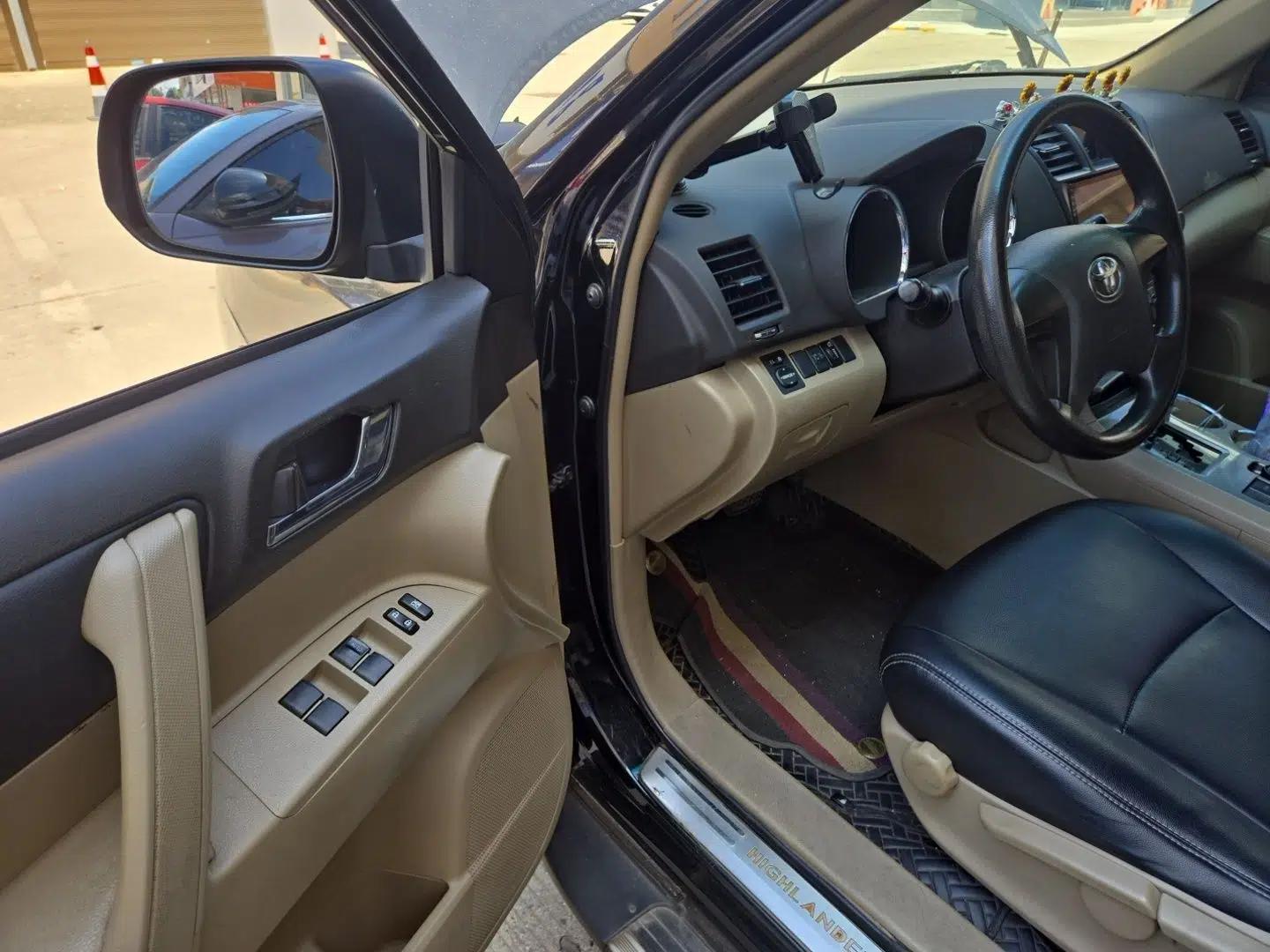 Toyota Highlander 2012 2.7L 2WD 5-Seater Elite Edition — миниатюра 16