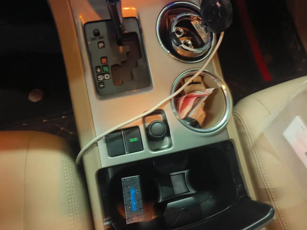 Toyota Highlander 2012 2.7L 2WD 5-Seater Elite Edition — миниатюра 13