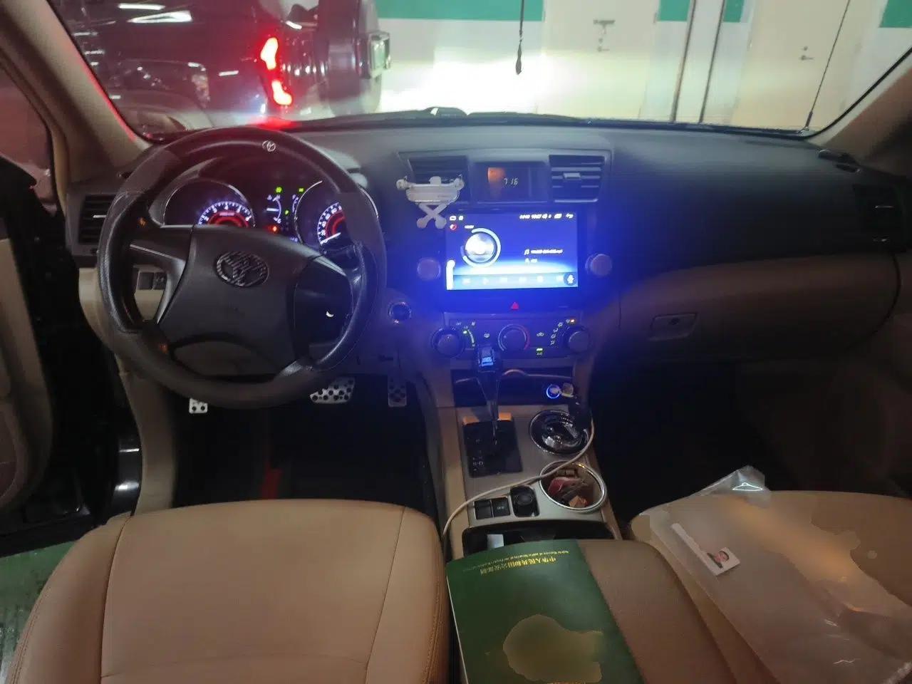Toyota Highlander 2012 2.7L 2WD 5-Seater Elite Edition — миниатюра 9
