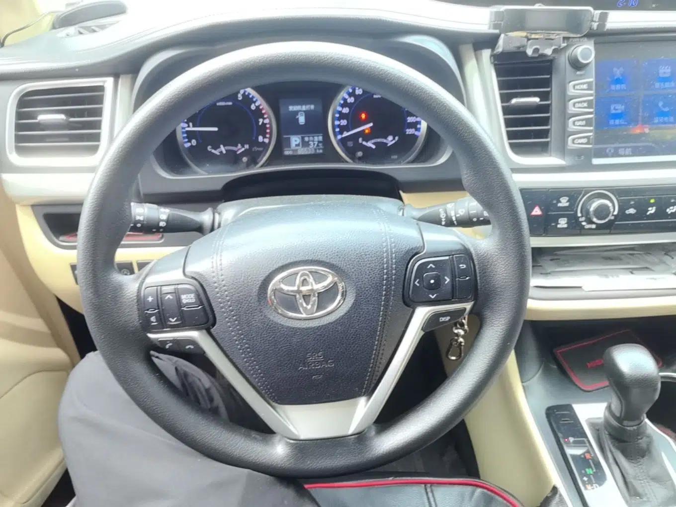 Toyota Highlander 2018 2.0T Two-Wheel Drive Elite Edition 7 Seats China VI Standard — миниатюра 13