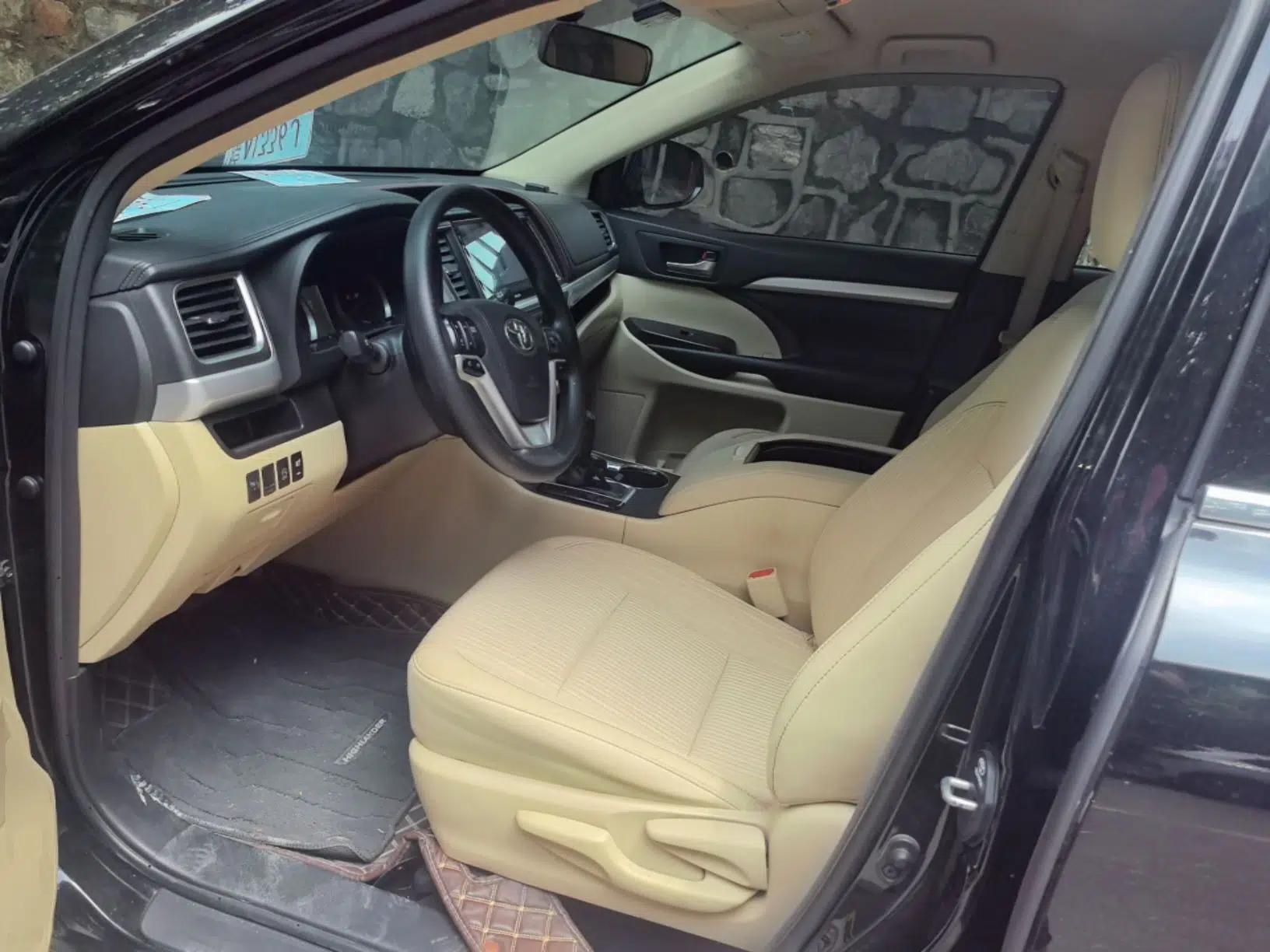Toyota Highlander 2017 2.0T Two-Wheel Drive Elite Version 7 Seats — миниатюра 17