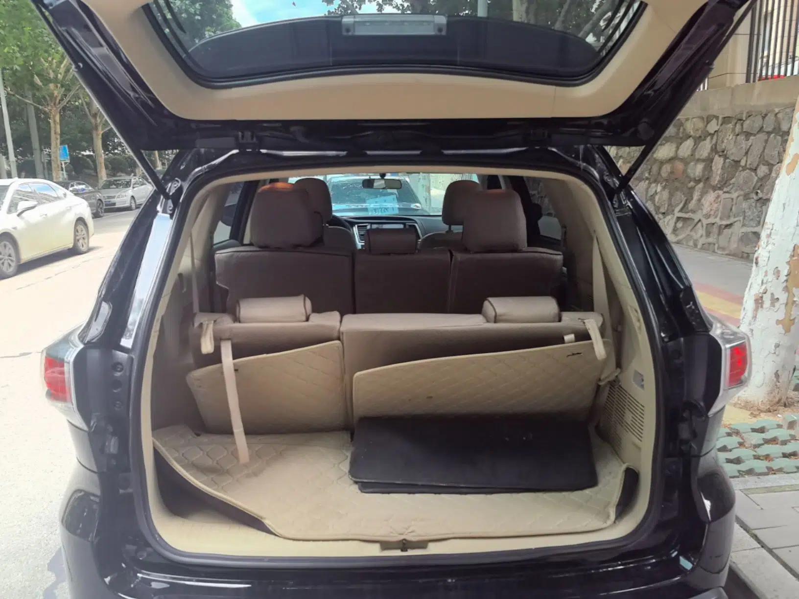 Toyota Highlander 2017 2.0T Two-Wheel Drive Elite Version 7 Seats — миниатюра 22
