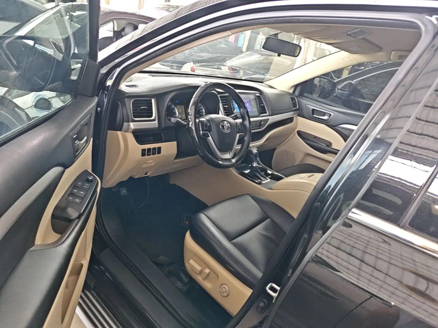 Toyota Highlander 2018 2.0T Two-Wheel Drive Elite Version 5 Seats China VI Standard — миниатюра 17