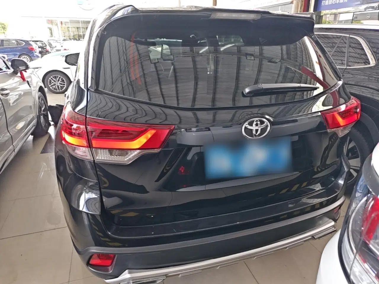 Toyota Highlander 2018 2.0T Two-Wheel Drive Elite Version 5 Seats China VI Standard — миниатюра 5