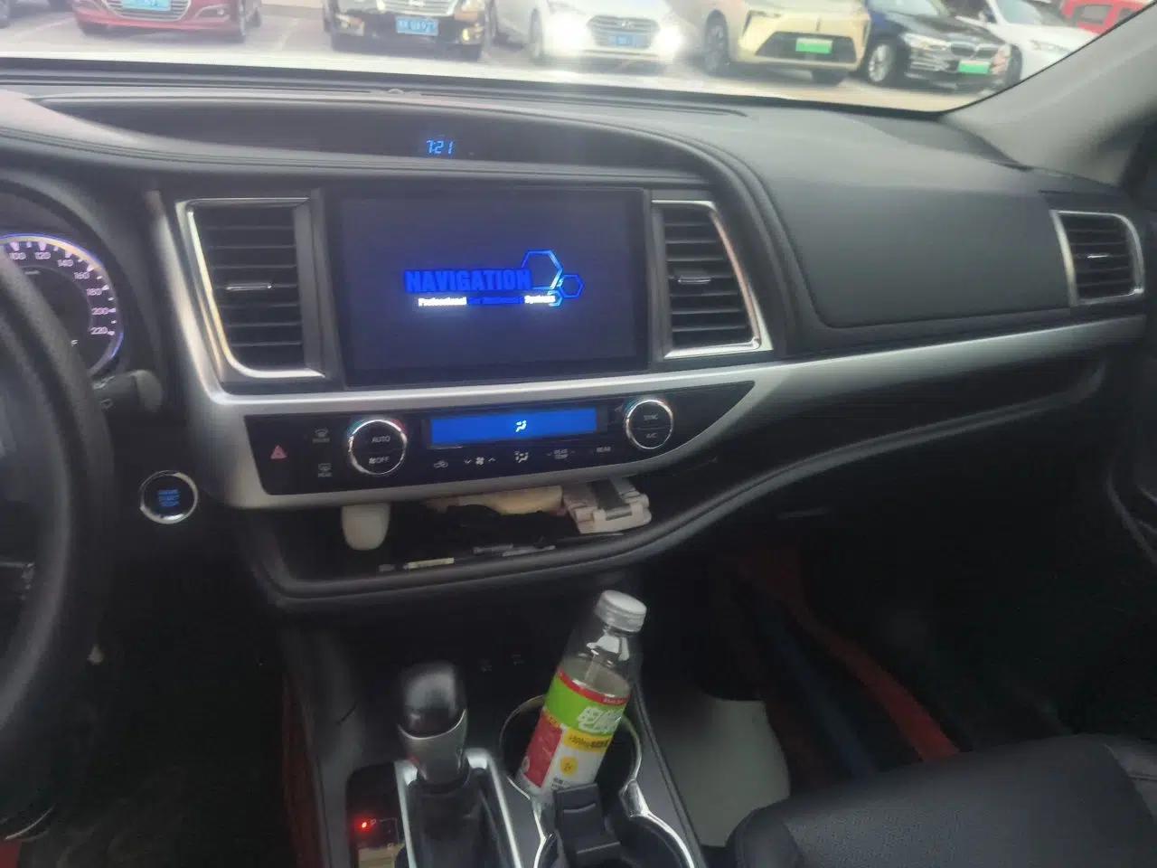 Toyota Highlander 2018 2.0T Four-Wheel Drive Luxury Edition 7 Seats China V Emission Standard — миниатюра 13