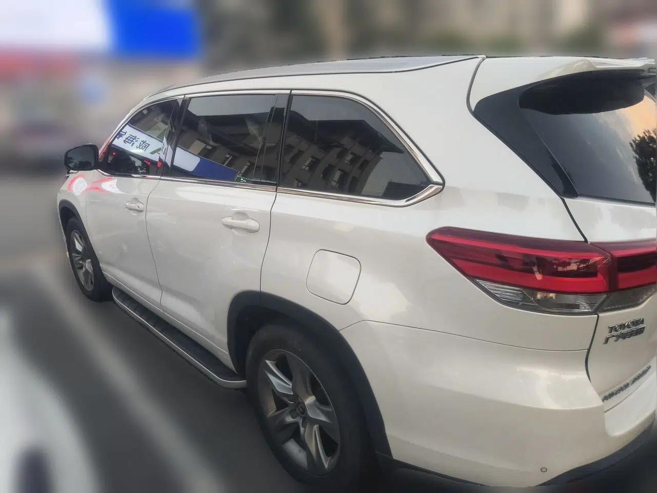 Toyota Highlander 2018 2.0T Four-Wheel Drive Luxury Edition 7 Seats China V Emission Standard — миниатюра 4