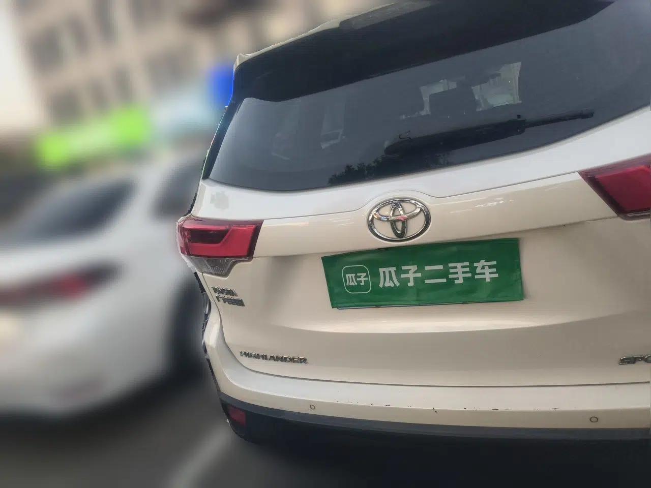 Toyota Highlander 2018 2.0T Four-Wheel Drive Luxury Edition 7 Seats China V Emission Standard — миниатюра 5