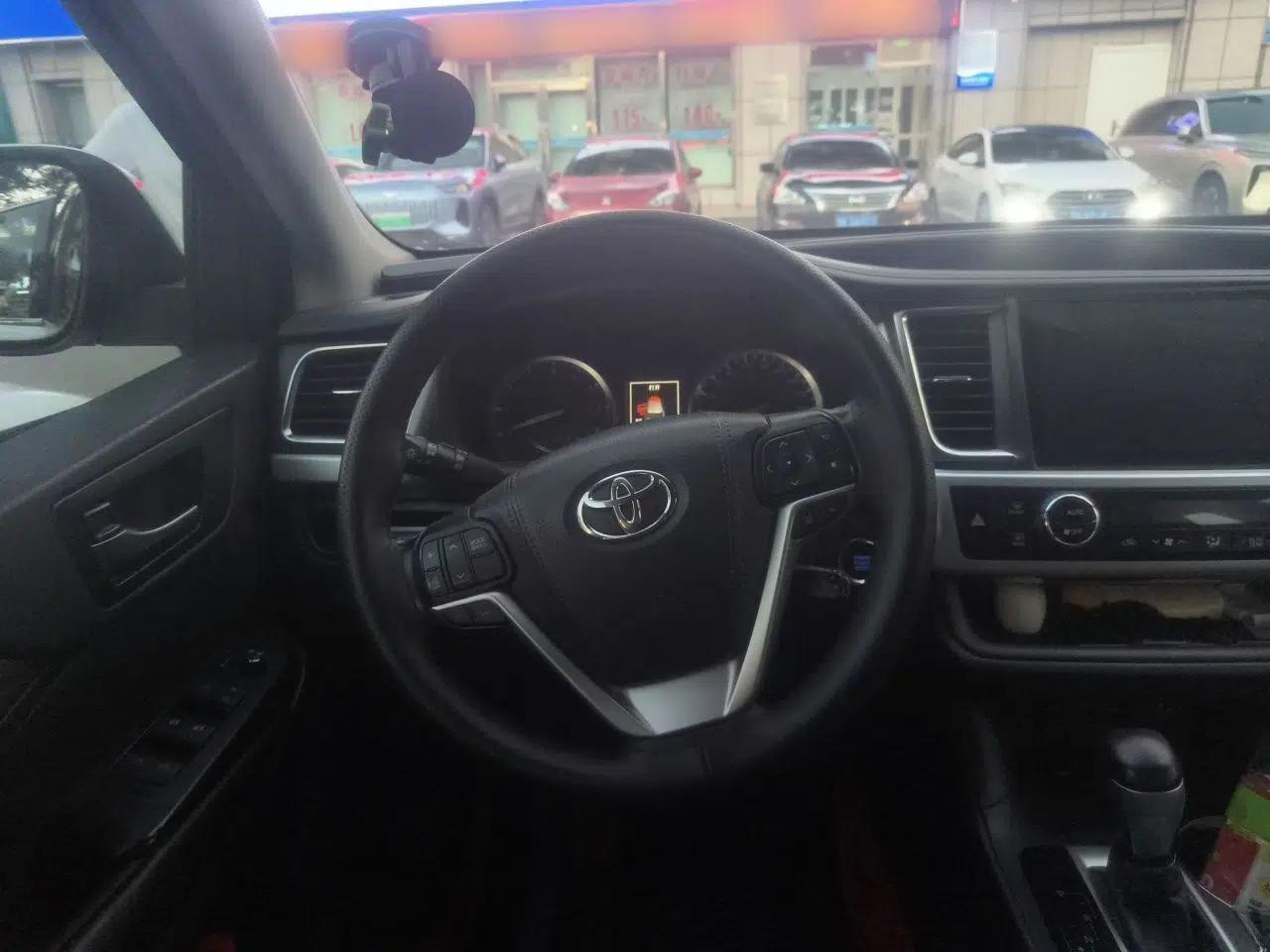 Toyota Highlander 2018 2.0T Four-Wheel Drive Luxury Edition 7 Seats China V Emission Standard — миниатюра 10