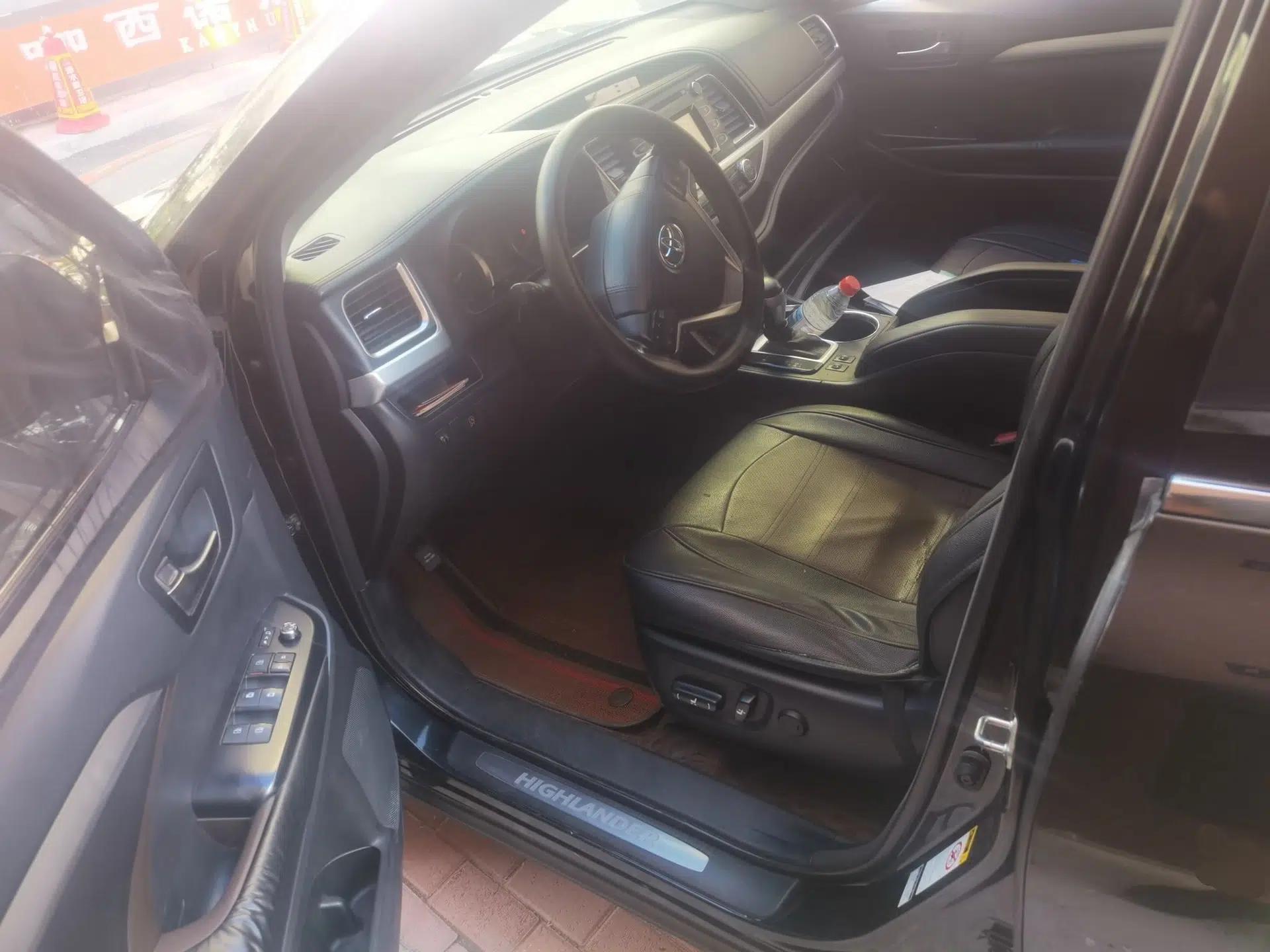 Toyota Highlander 2015 2.0T Four-Wheel Drive Luxury Edition 7-Seater — миниатюра 16