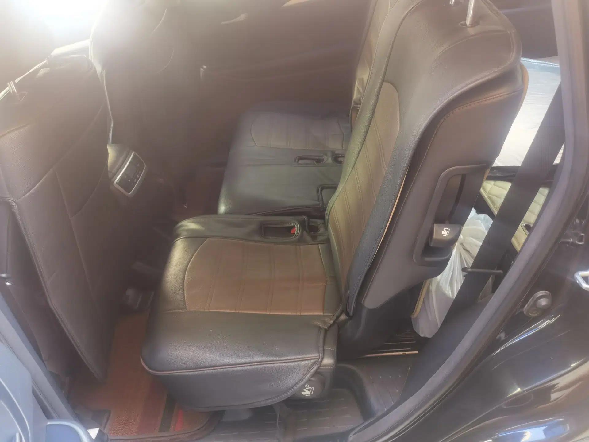 Toyota Highlander 2015 2.0T Four-Wheel Drive Luxury Edition 7-Seater — миниатюра 17