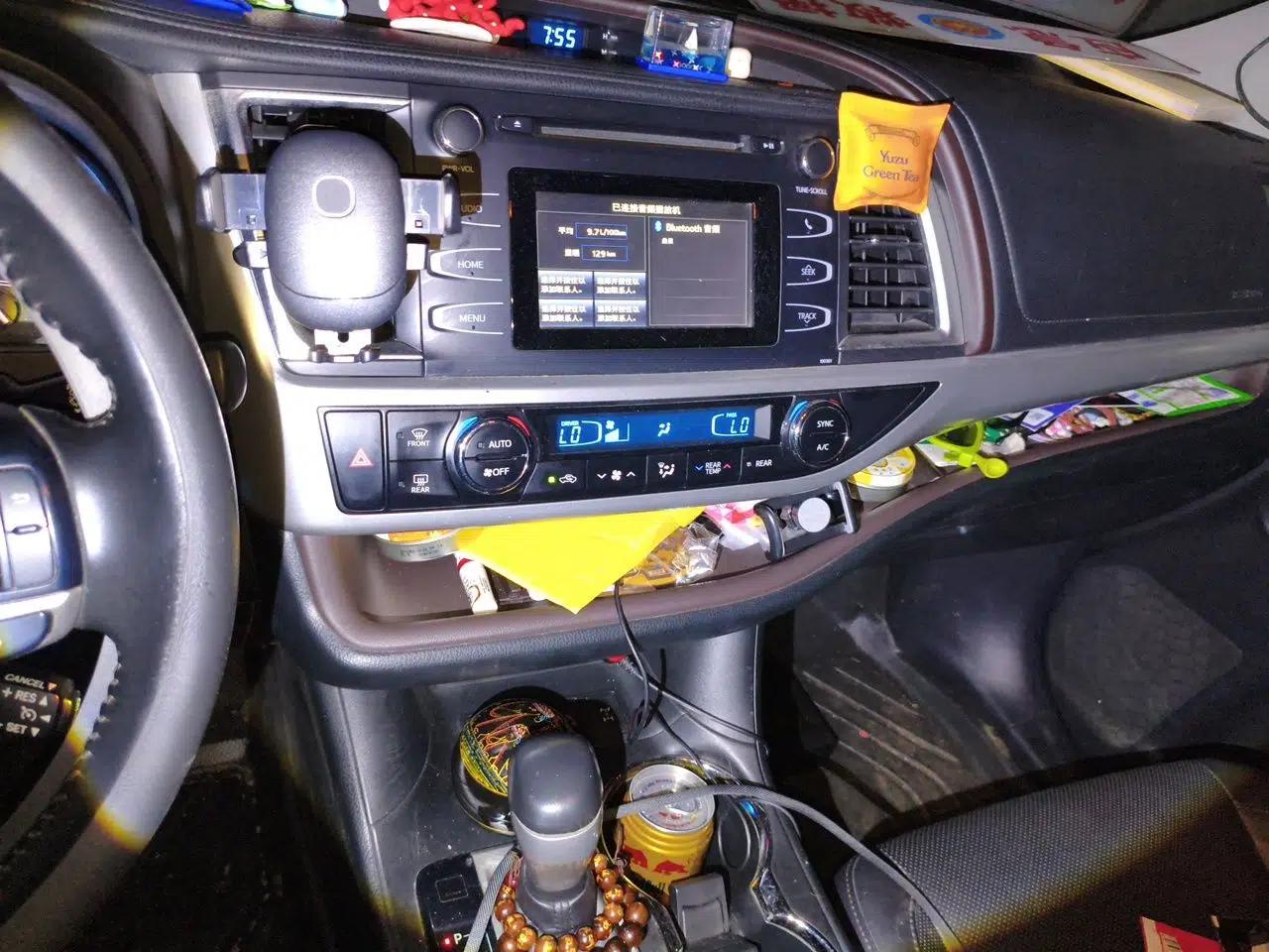 Toyota Highlander 2015 2.0T Four-Wheel Drive Luxury Edition 7-Seater — миниатюра 13