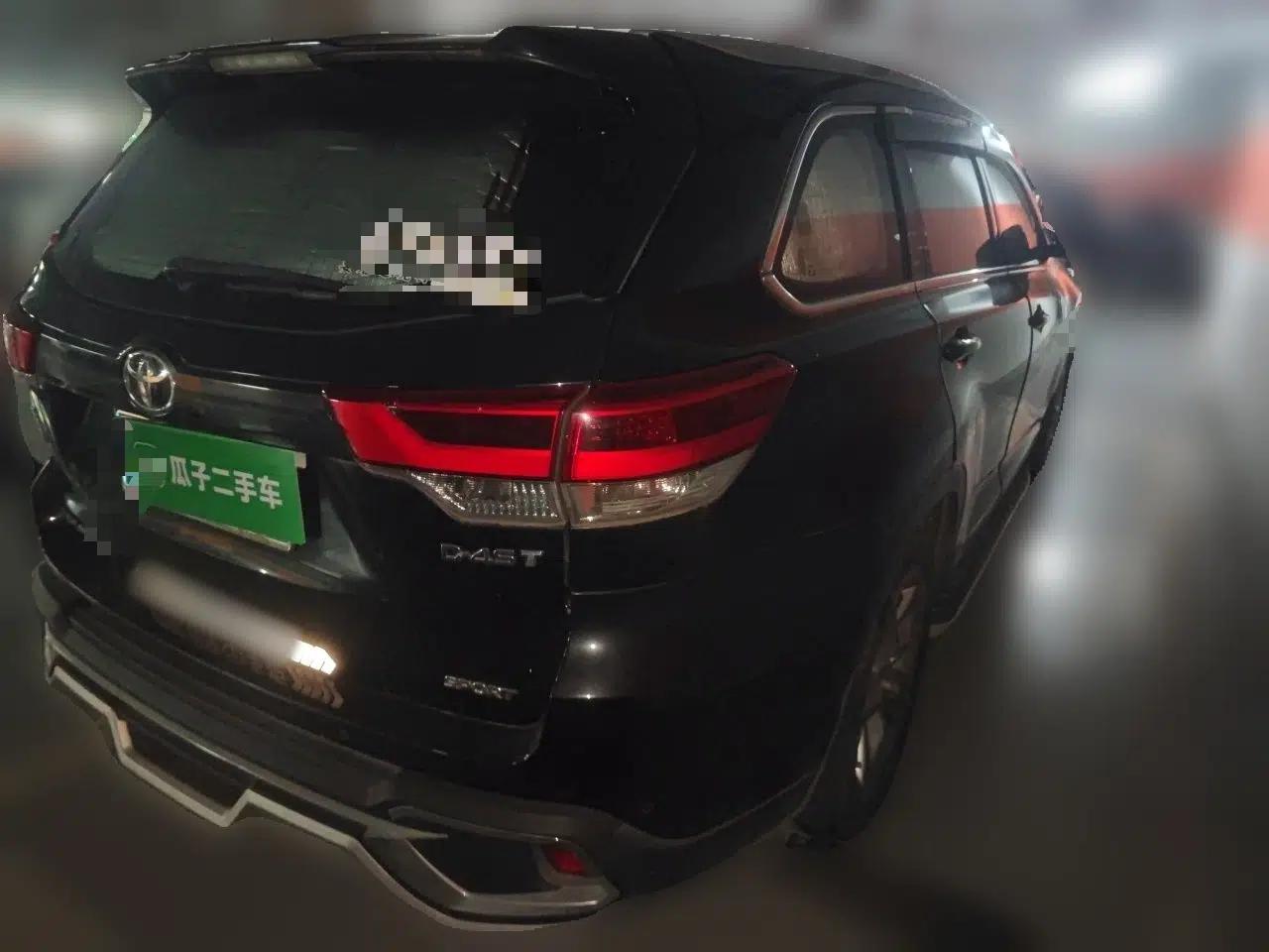 Toyota Highlander 2018 2.0T Two-Wheel-Drive Luxury Edition 7 Seats Emission Standard China V — миниатюра 6