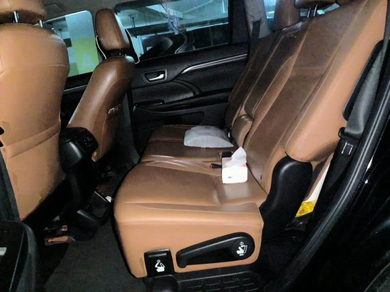 Toyota Highlander 2018 2.0T Four-Wheel Drive Knight Edition 7 Seats China VI Standard — миниатюра 17