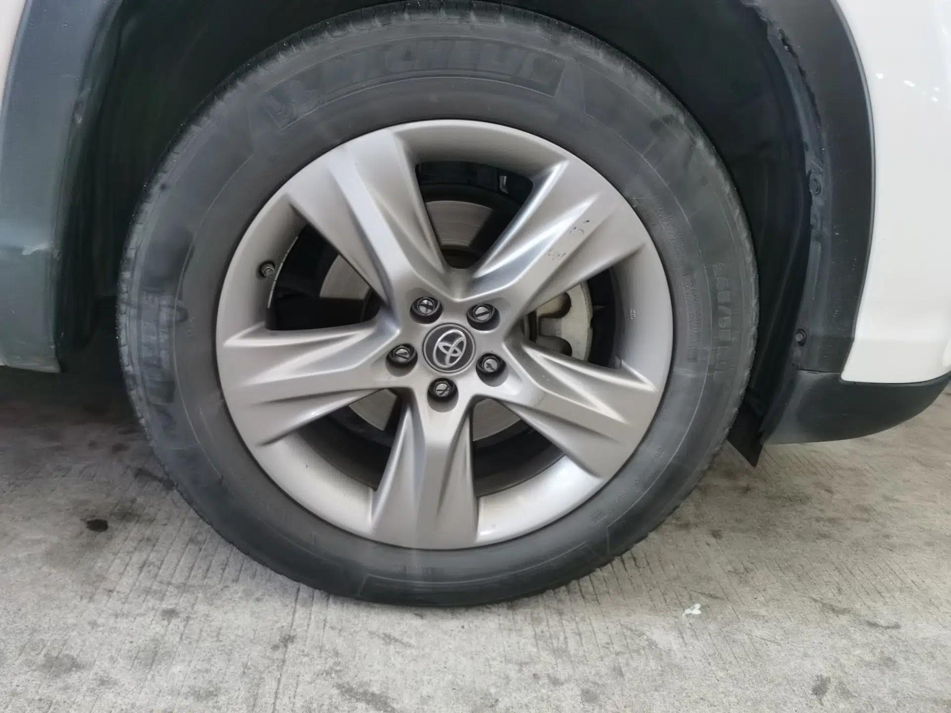 Toyota Highlander 2018 2.0T Four-Wheel Drive Prestige Version 7 Seats China VI Standard — миниатюра 8
