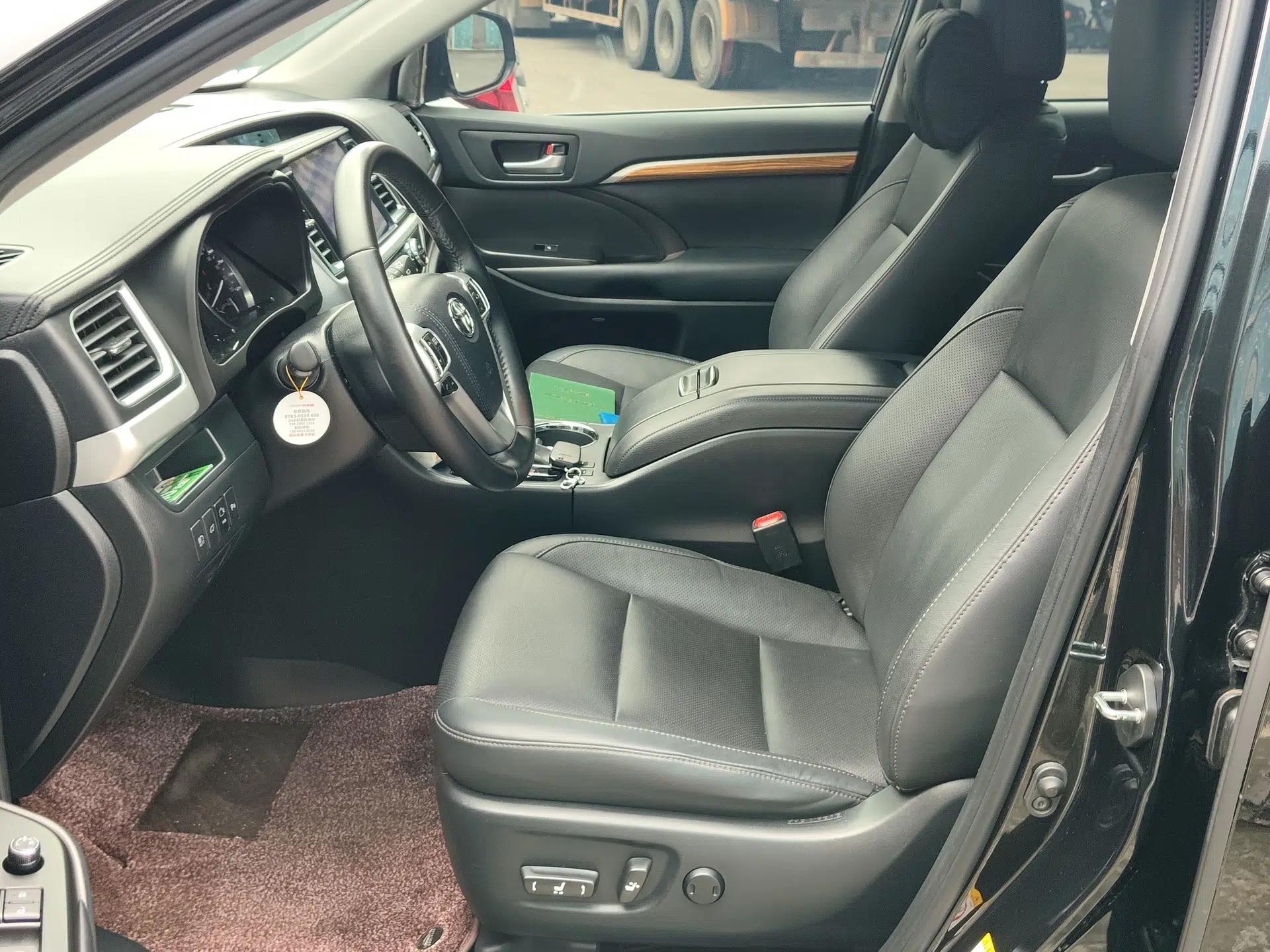 Toyota Highlander 2021 2.0T Four-Wheel Drive Luxury Edition 7 Seats — миниатюра 15