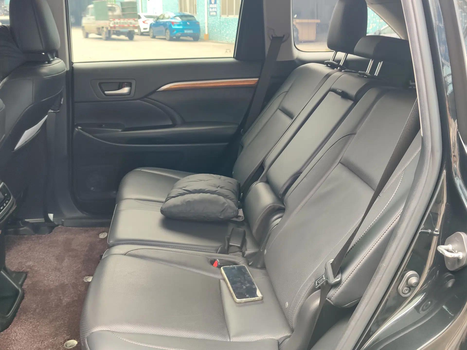 Toyota Highlander 2021 2.0T Four-Wheel Drive Luxury Edition 7 Seats — миниатюра 17