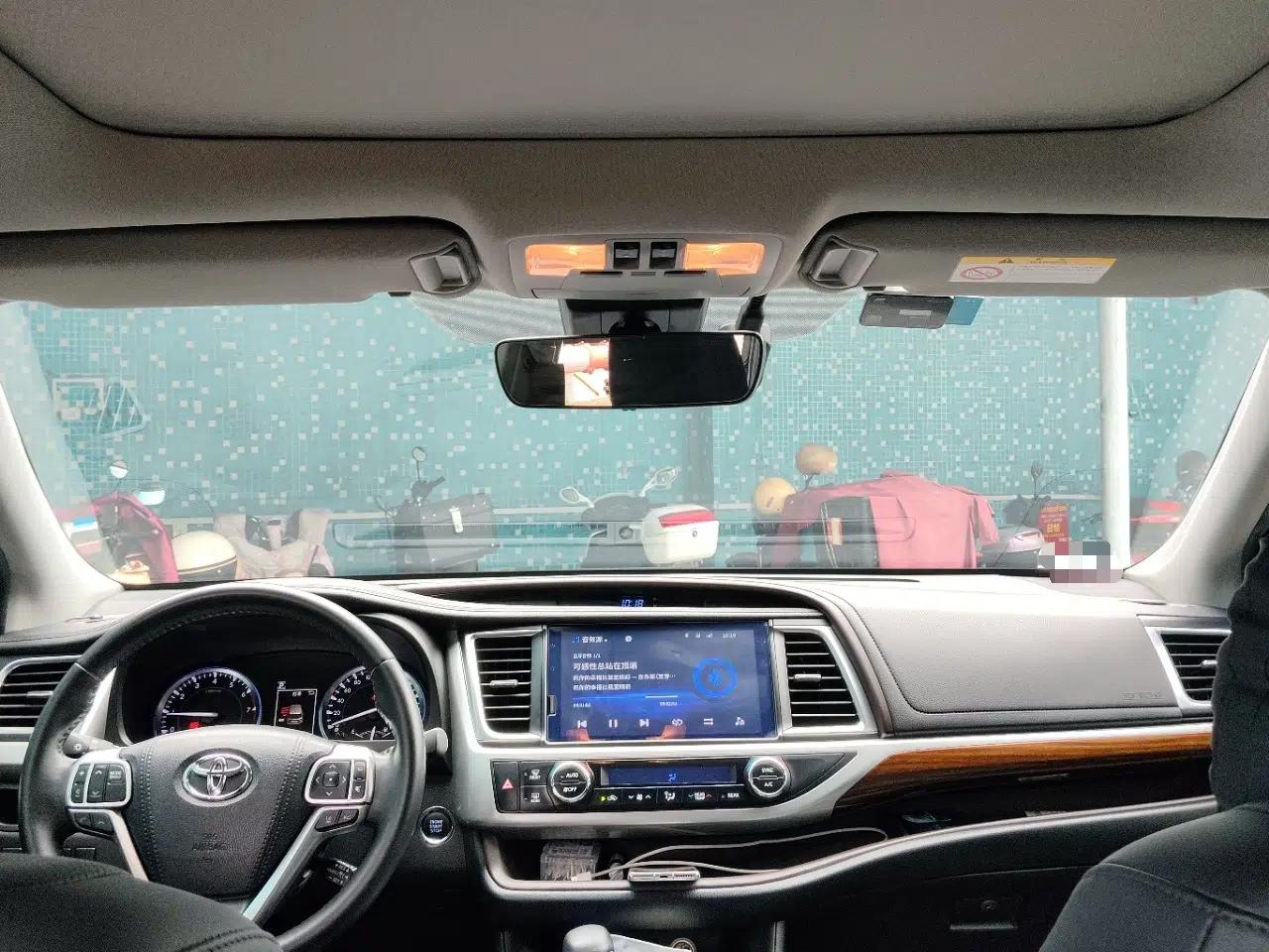Toyota Highlander 2021 2.0T Four-Wheel Drive Luxury Edition 7 Seats — миниатюра 9