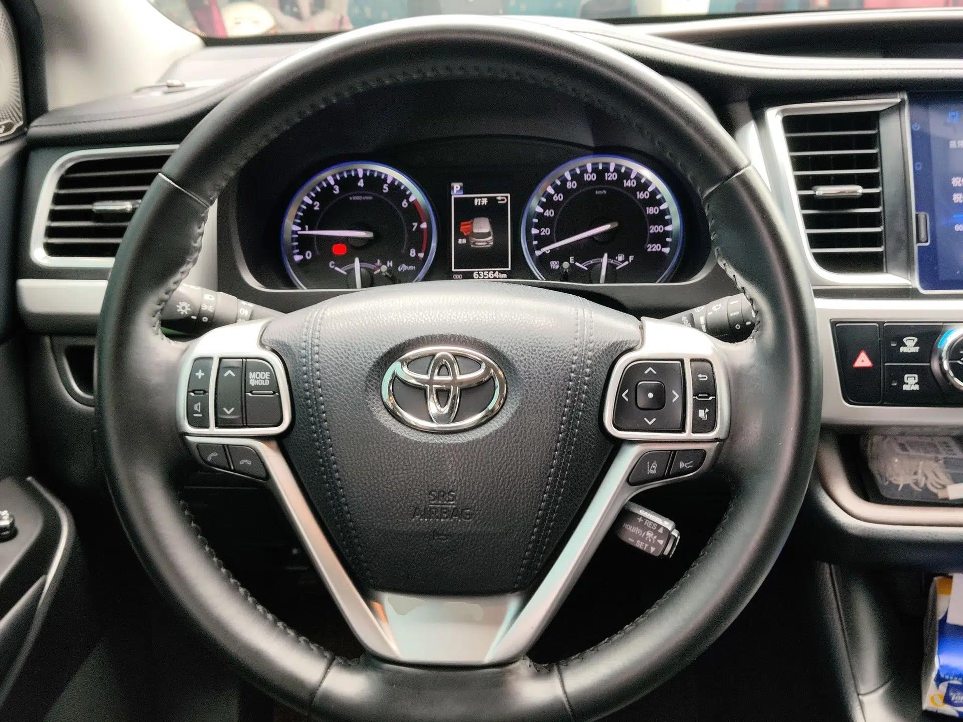 Toyota Highlander 2021 2.0T Four-Wheel Drive Luxury Edition 7 Seats — миниатюра 10