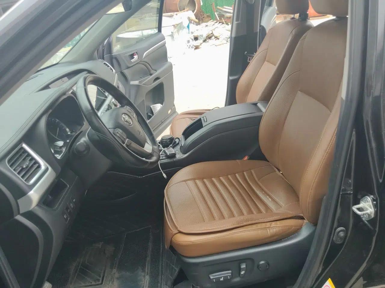 Toyota Highlander 2018 2.0T Four-Wheel Drive Knight Edition 7 Seats China VI Standard — миниатюра 15