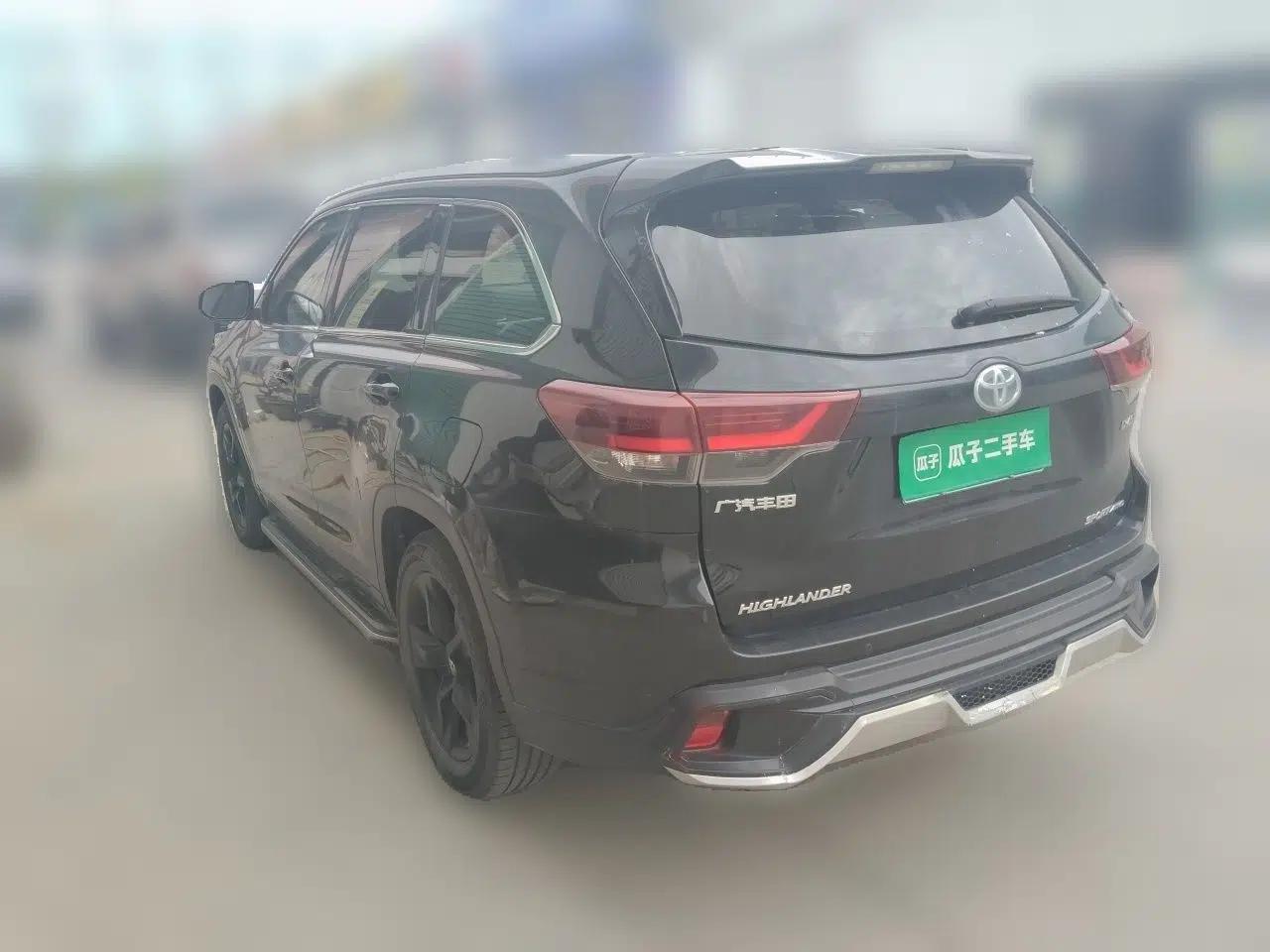 Toyota Highlander 2018 2.0T Four-Wheel Drive Knight Edition 7 Seats China VI Standard — миниатюра 4