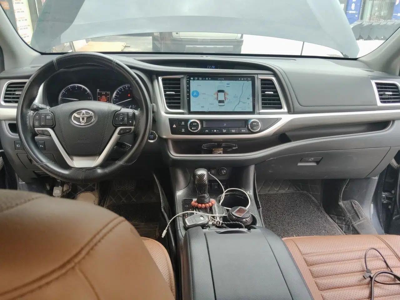 Toyota Highlander 2018 2.0T Four-Wheel Drive Knight Edition 7 Seats China VI Standard — миниатюра 9