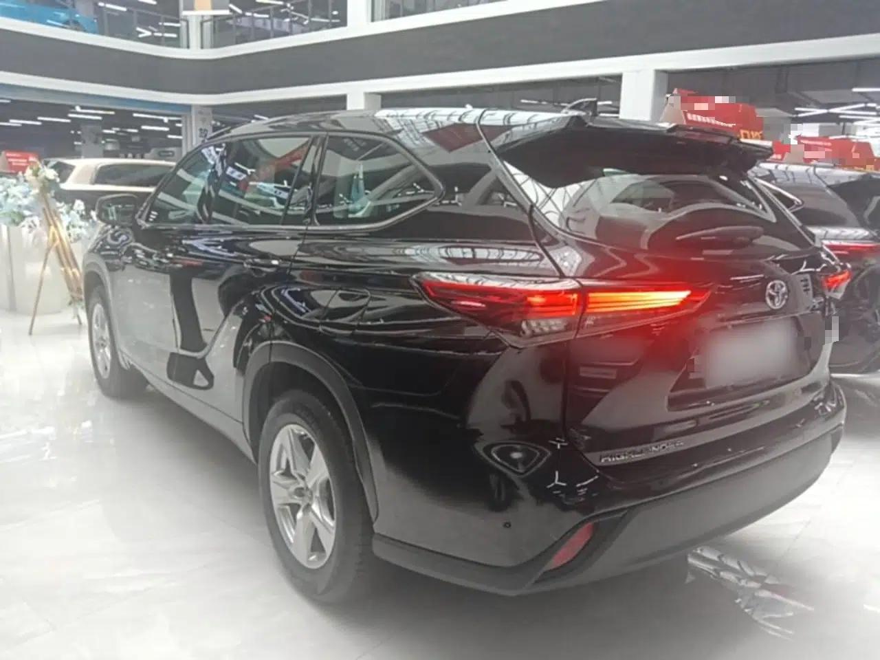 Toyota Highlander 2023 2.5L Smart Electric Hybrid Dual-Engine 4x4 Elite Edition 7 Seats — миниатюра 4