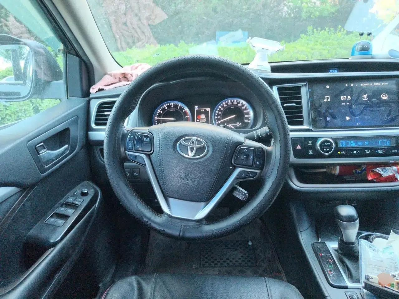 Toyota Highlander 2021 2.0T Four-Wheel Drive Luxury Edition 7 Seats — миниатюра 10