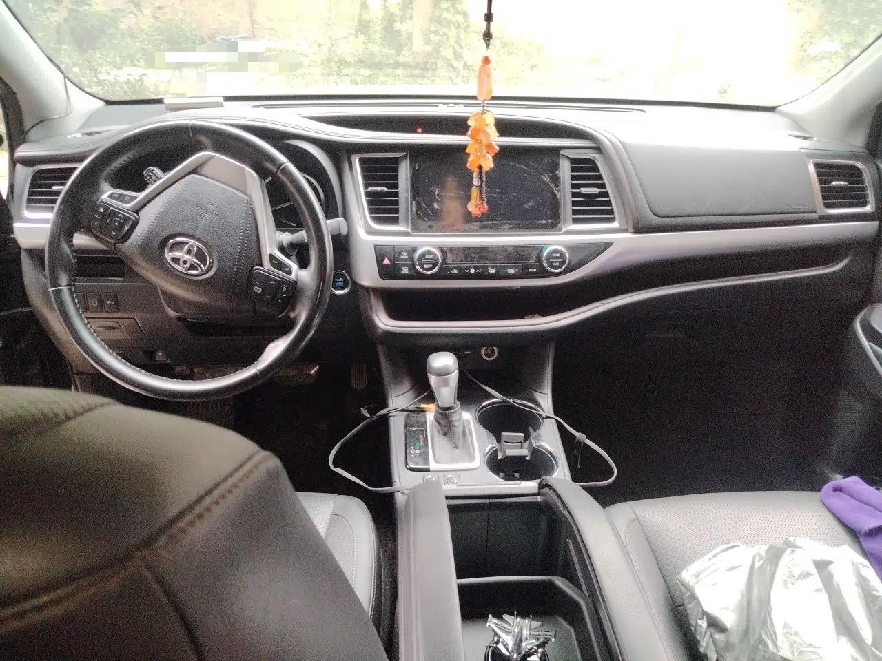 Toyota Highlander 2021 2.0T Four-Wheel Drive Luxury Edition 7 Seats — миниатюра 9
