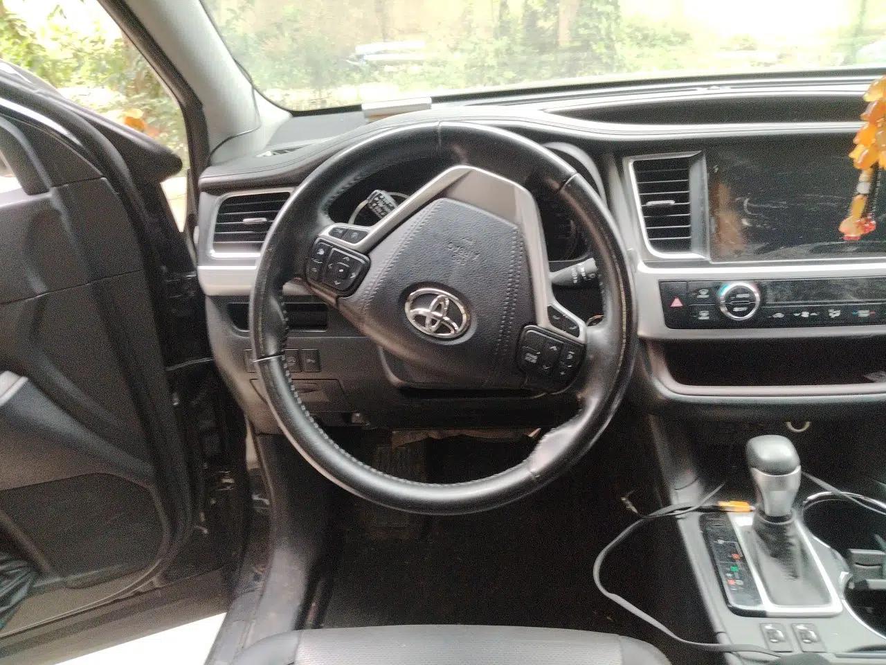 Toyota Highlander 2021 2.0T Four-Wheel Drive Luxury Edition 7 Seats — миниатюра 10