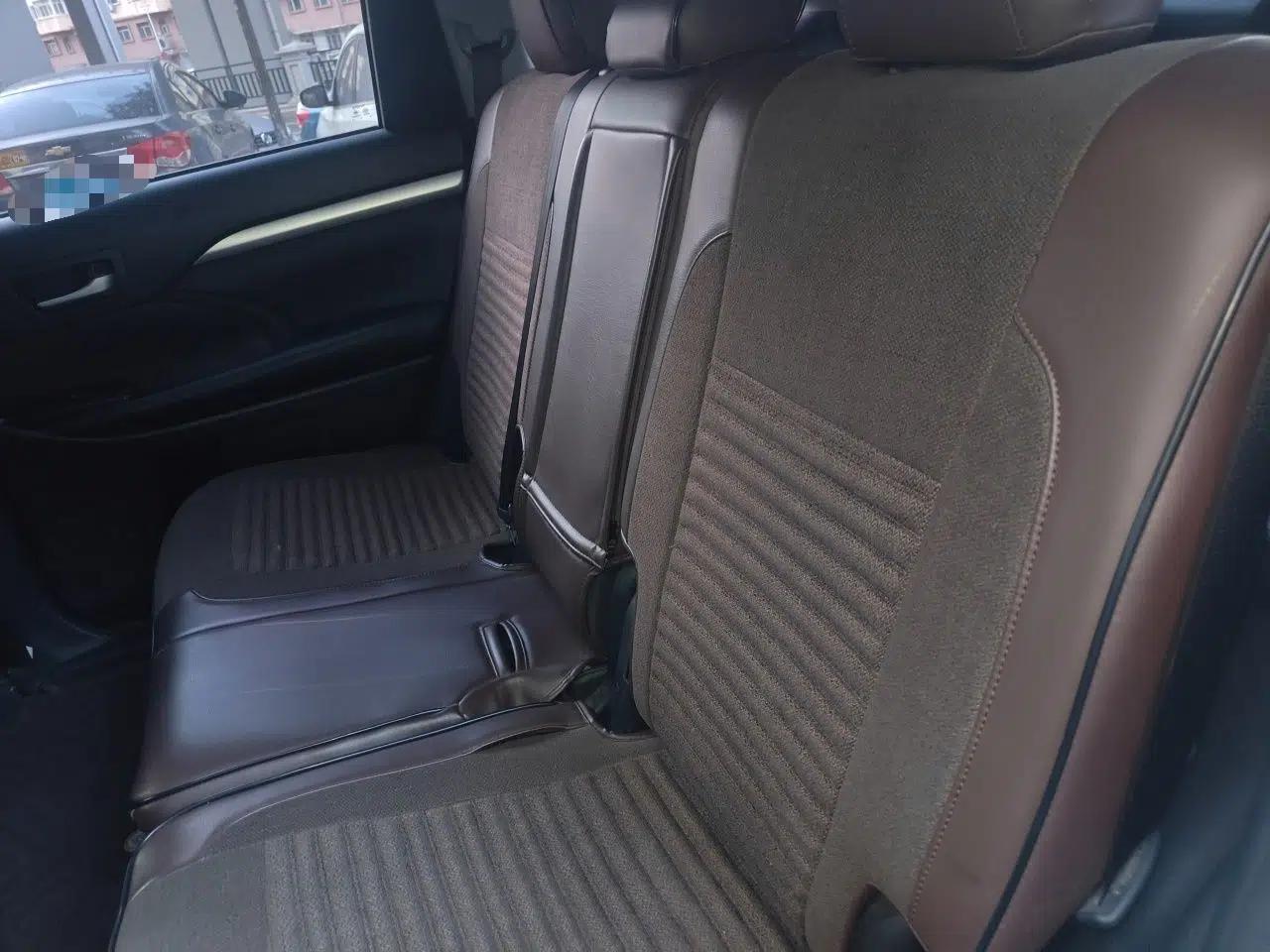 Toyota Highlander 2018 2.0T Four-Wheel Drive Luxury Version 7 Seats China VI Standard — миниатюра 17