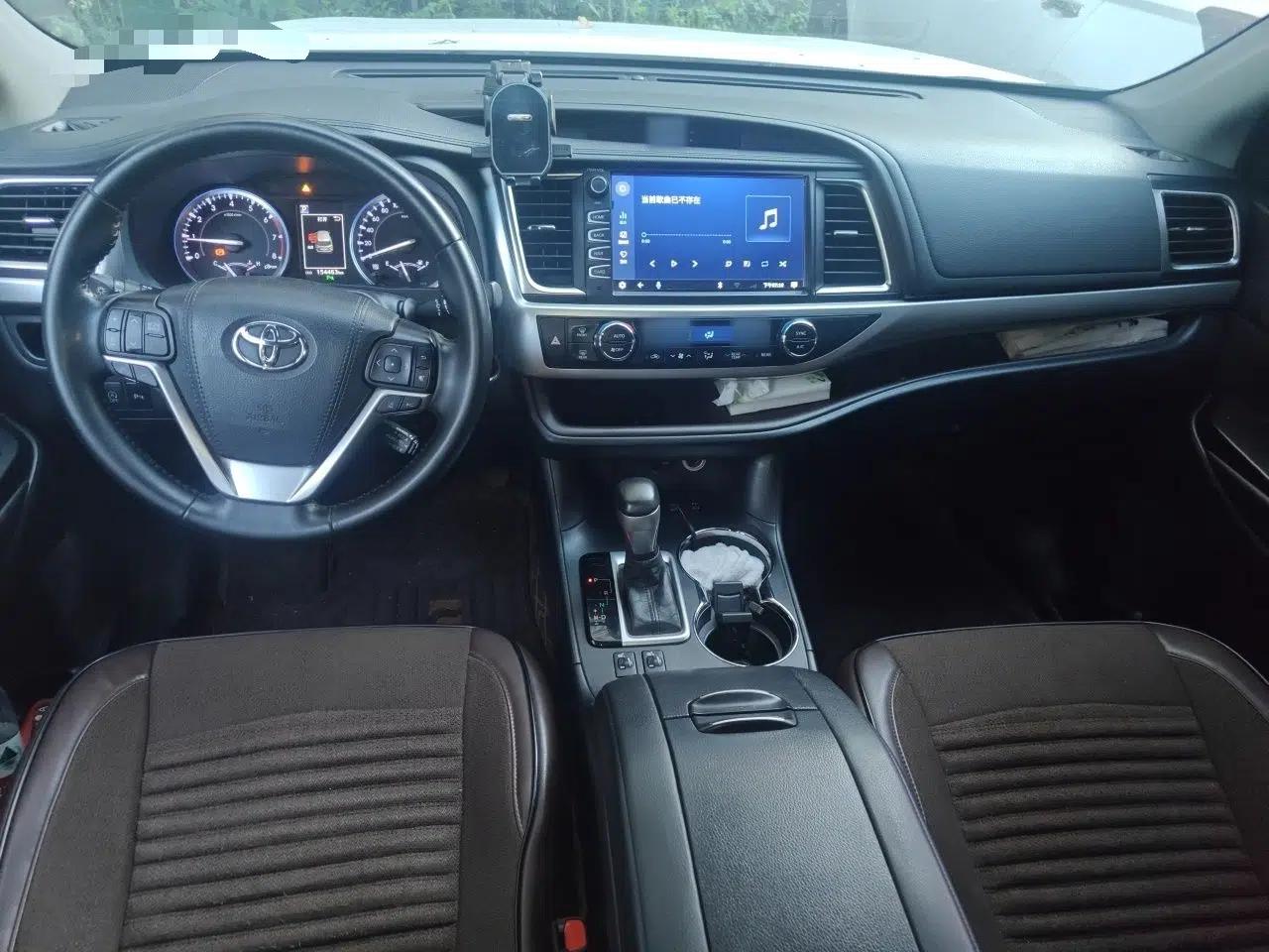 Toyota Highlander 2018 2.0T Four-Wheel Drive Luxury Version 7 Seats China VI Standard — миниатюра 9
