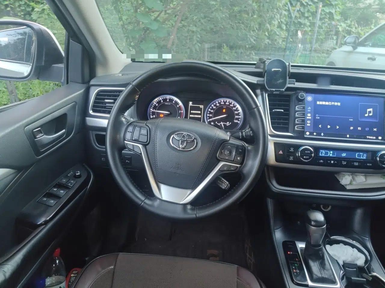Toyota Highlander 2018 2.0T Four-Wheel Drive Luxury Version 7 Seats China VI Standard — миниатюра 10