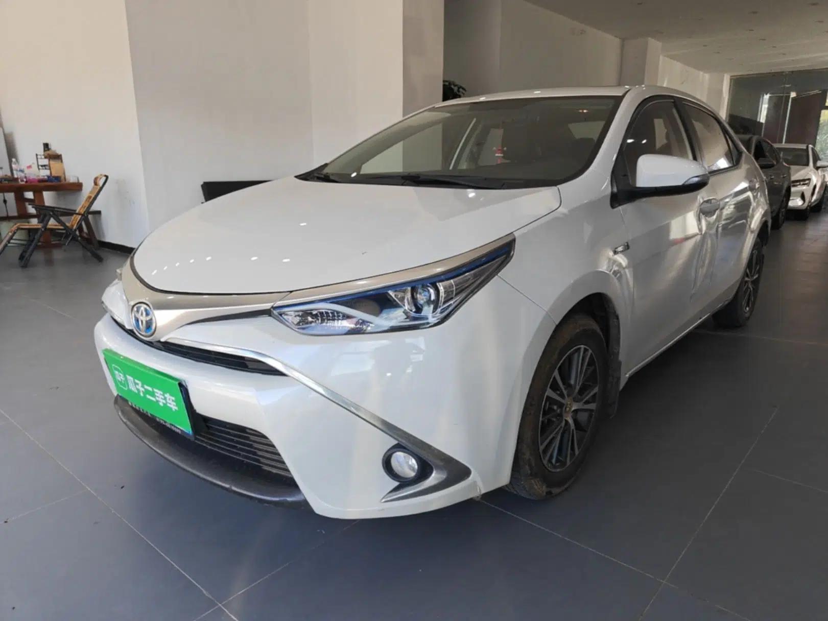 Toyota Levin 2016 Dual-Engine 1.8H GS E-CVT Elite Model with Sunroof — миниатюра 1