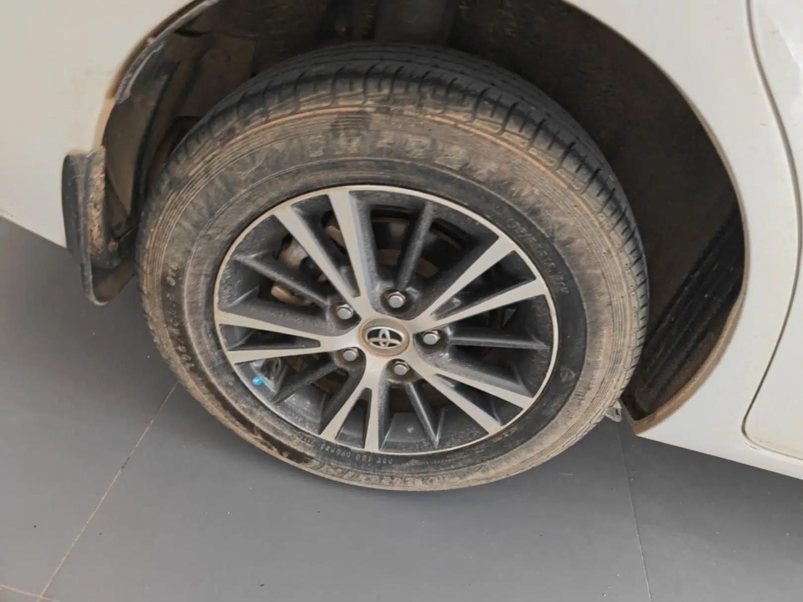 Toyota Levin 2016 Dual-Engine 1.8H GS E-CVT Elite Model with Sunroof — миниатюра 11