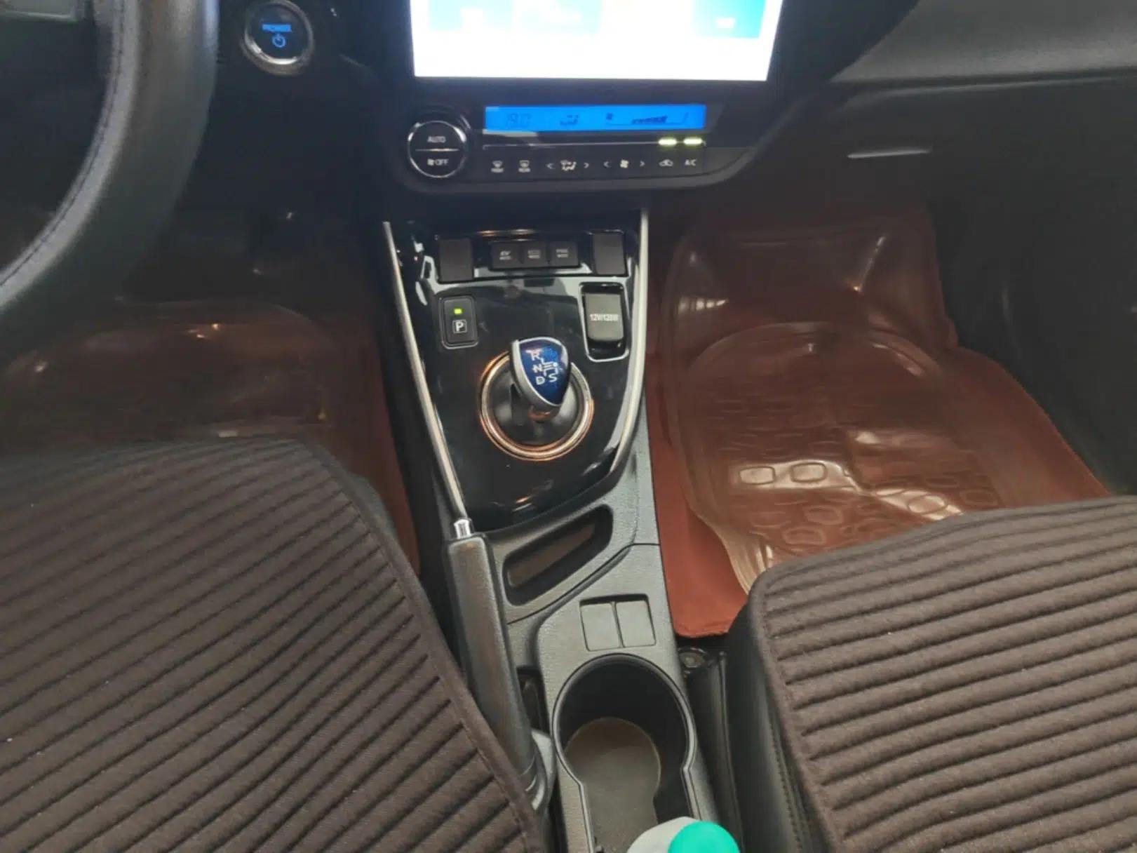 Toyota Levin 2016 Dual-Engine 1.8H GS E-CVT Elite Model with Sunroof — миниатюра 16
