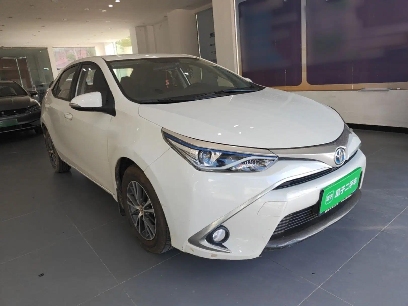 Toyota Levin 2016 Dual-Engine 1.8H GS E-CVT Elite Model with Sunroof — миниатюра 3