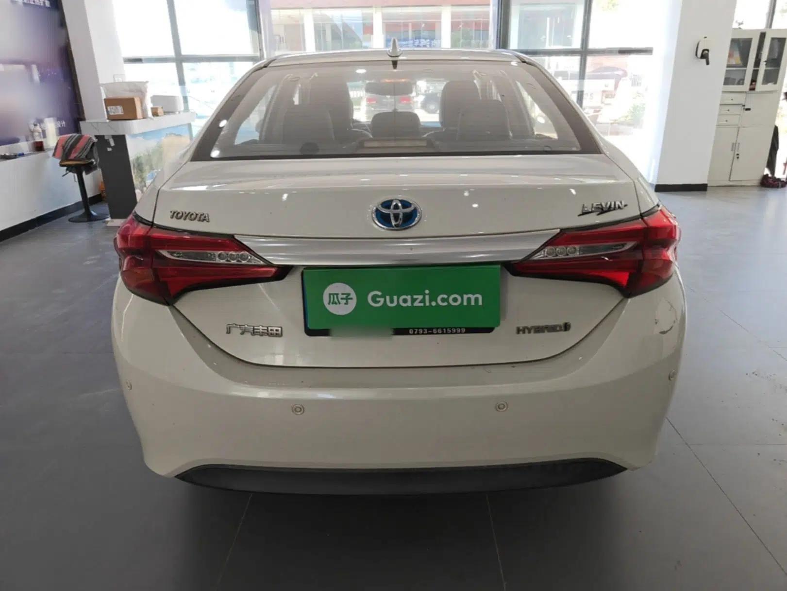 Toyota Levin 2016 Dual-Engine 1.8H GS E-CVT Elite Model with Sunroof — миниатюра 5
