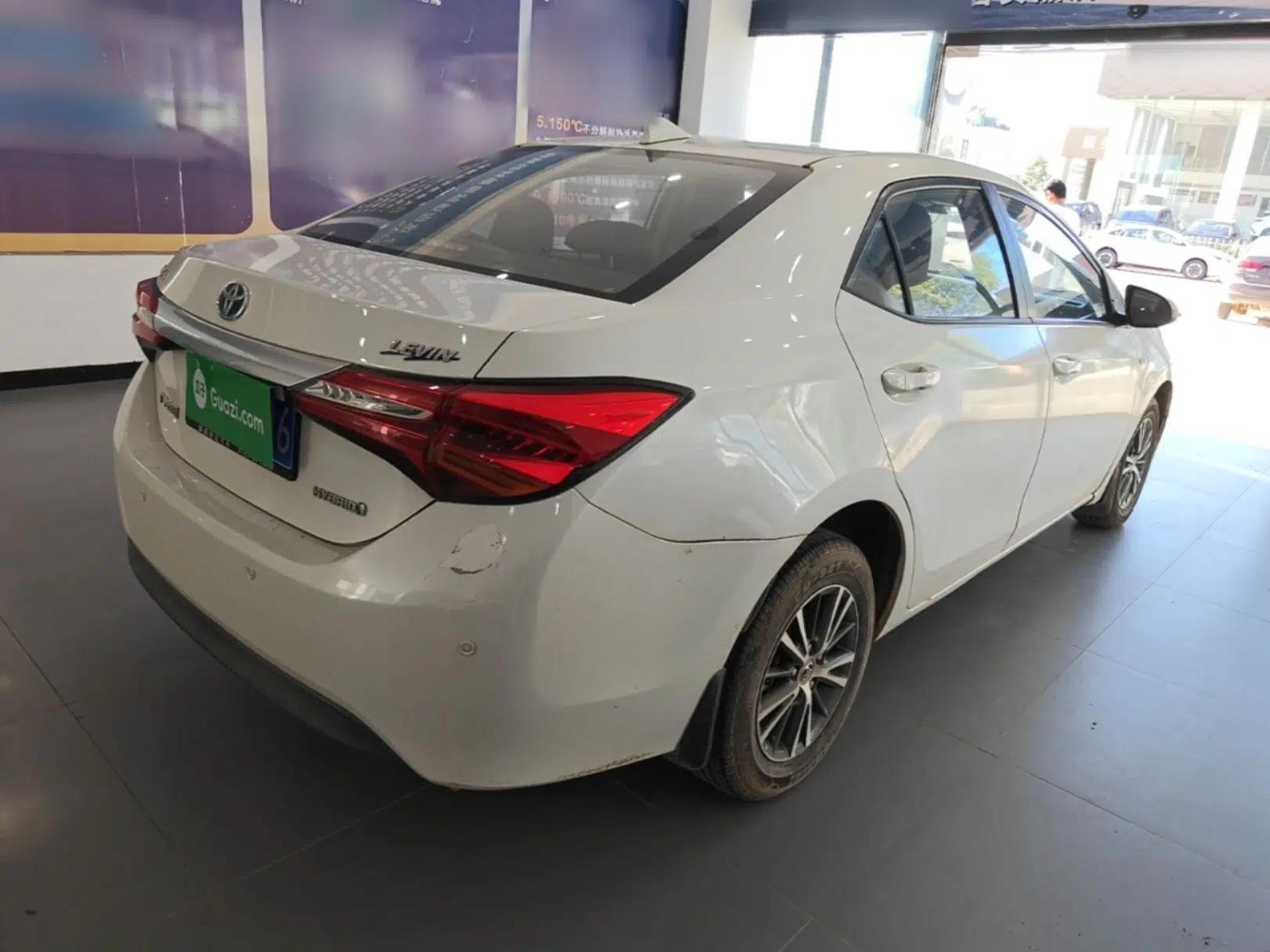 Toyota Levin 2016 Dual-Engine 1.8H GS E-CVT Elite Model with Sunroof — миниатюра 6