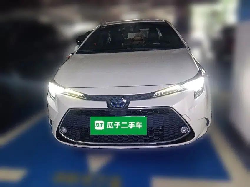 Toyota Levin 2019 Dual-Engine 1.8H E-CVT Luxury Edition China VI Standard — миниатюра 2