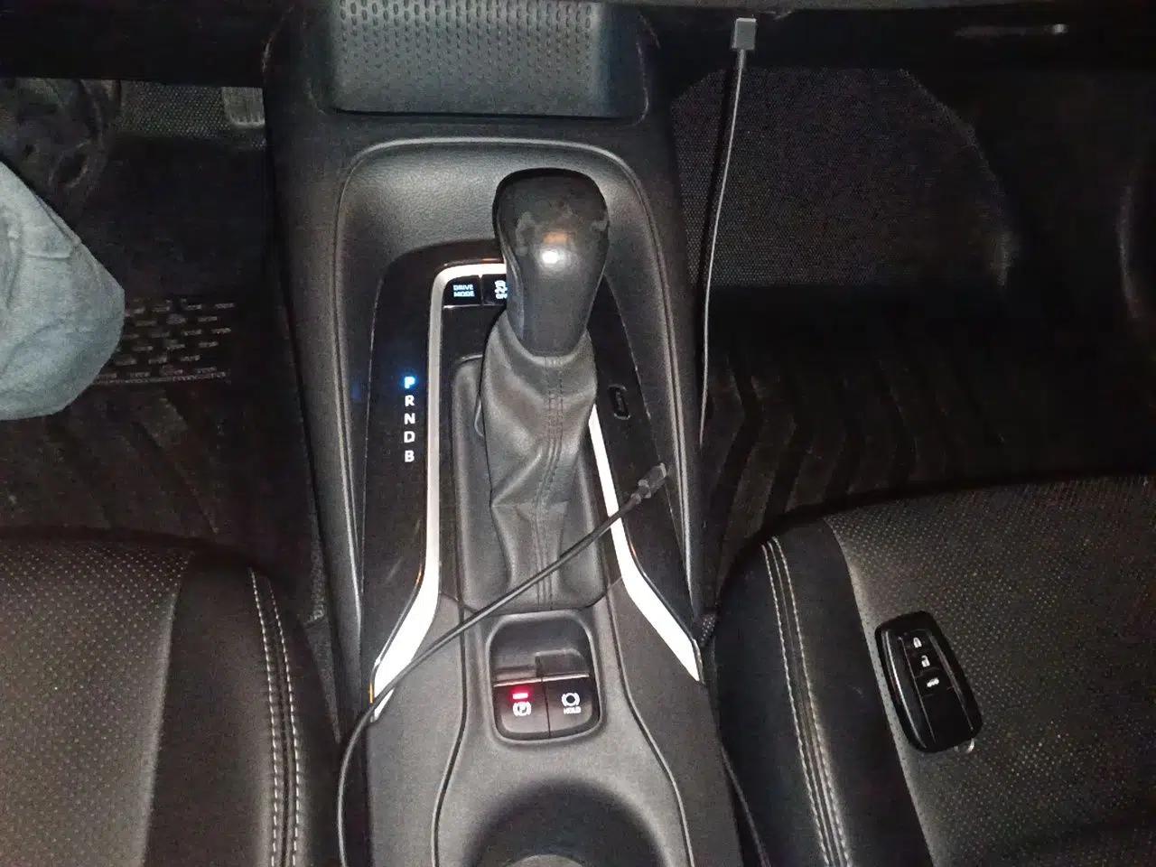 Toyota Levin 2019 Dual-Engine 1.8H E-CVT Luxury Edition China VI Standard — миниатюра 14