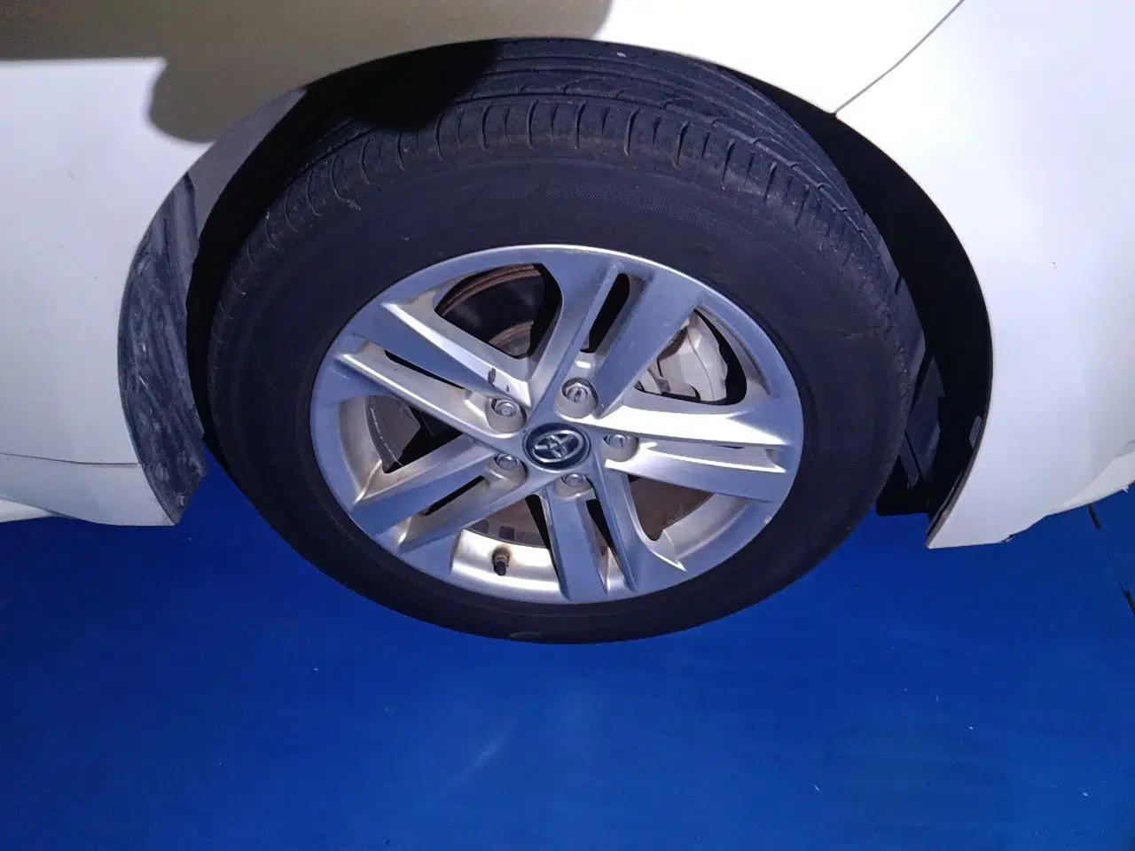 Toyota Levin 2019 Dual-Engine 1.8H E-CVT Luxury Edition China VI Standard — миниатюра 8