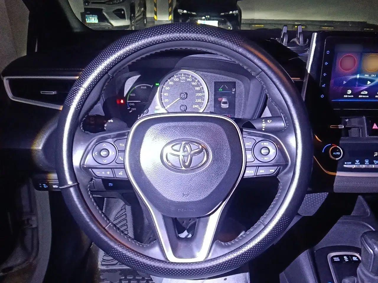Toyota Levin 2019 Dual-Engine 1.8H E-CVT Luxury Edition China VI Standard — миниатюра 10