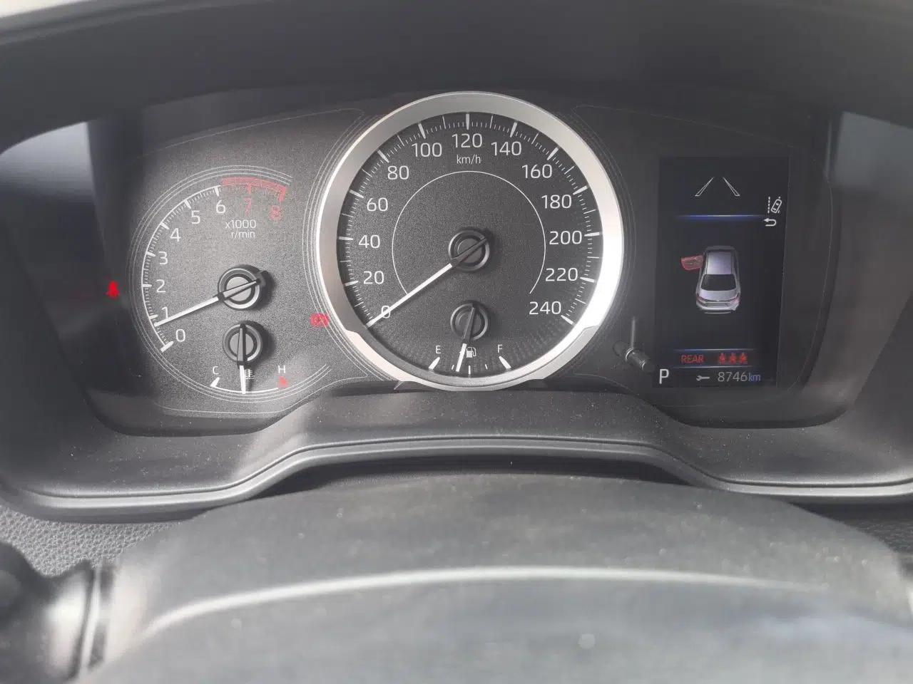 Toyota Levin 2021 185T CVT Sport Edition — миниатюра 11