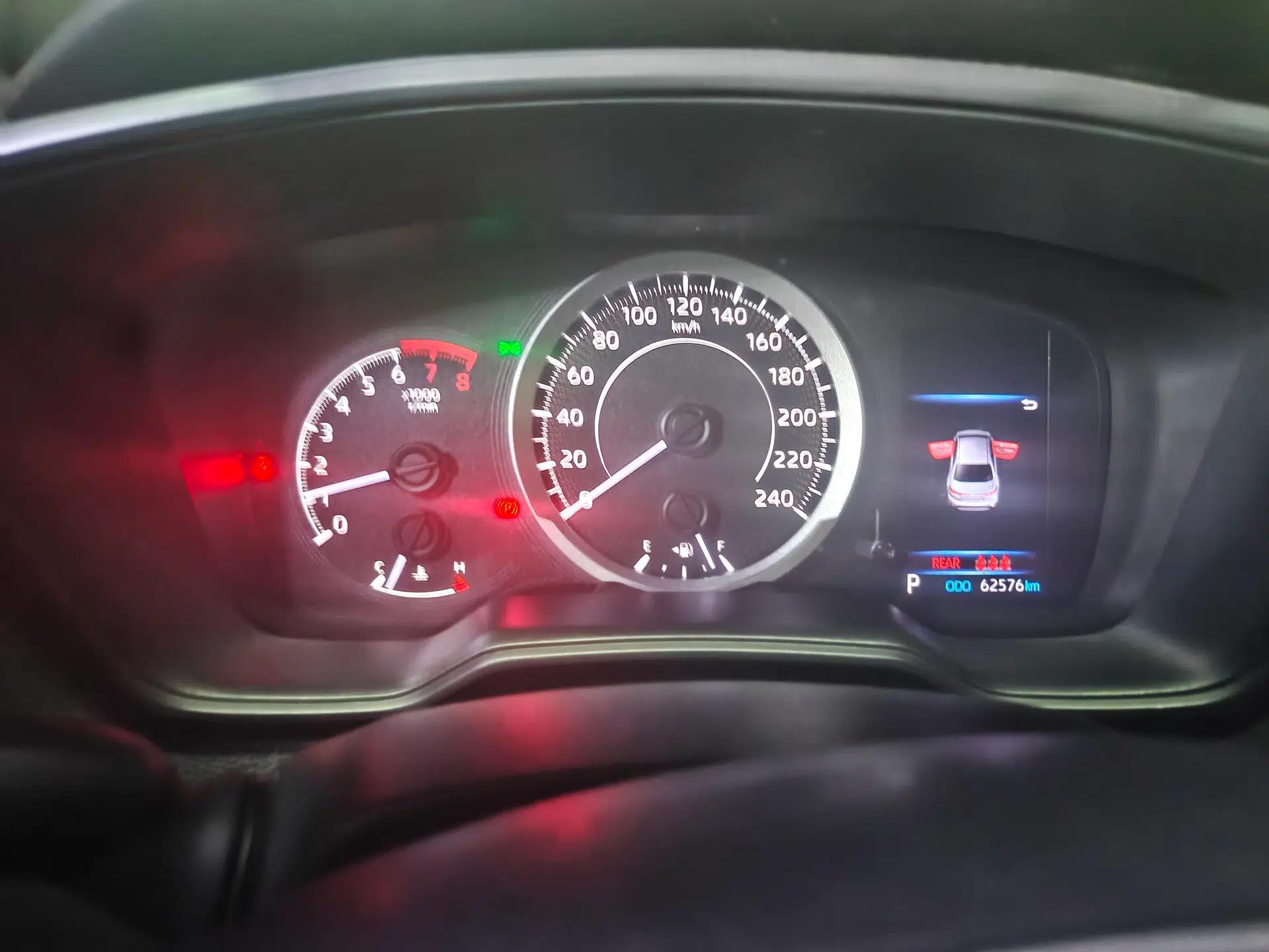 Toyota Levin 2019 185T CVT Sport Edition China V Standard — миниатюра 12