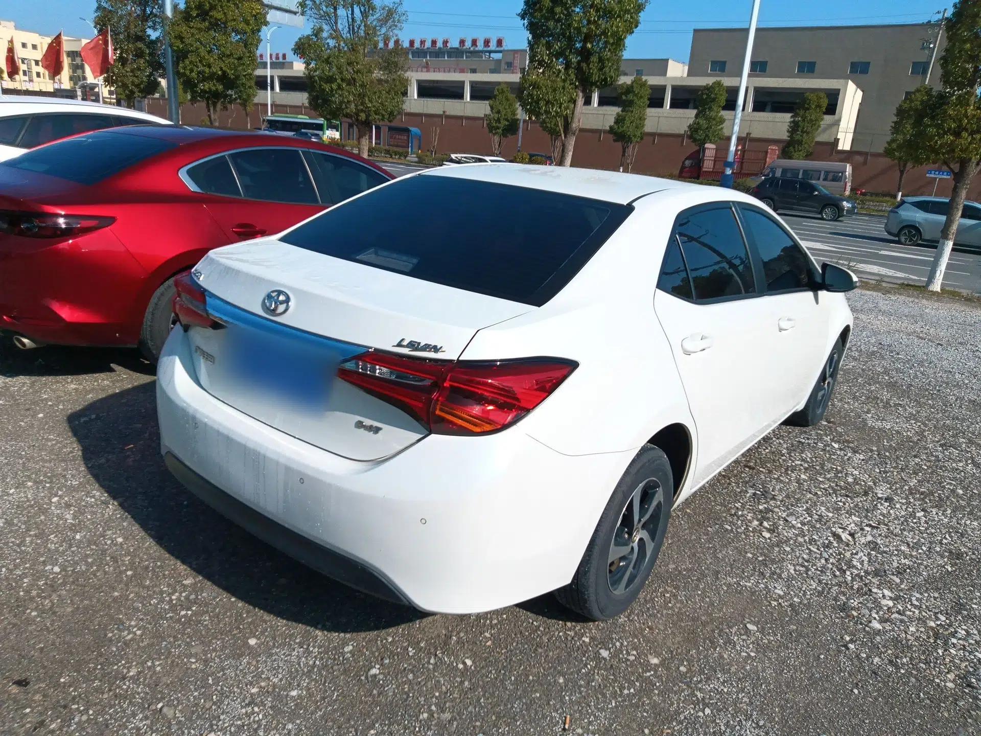 Toyota Levin 2017 Revised 185T CVT Elite Edition China V Standard — миниатюра 6