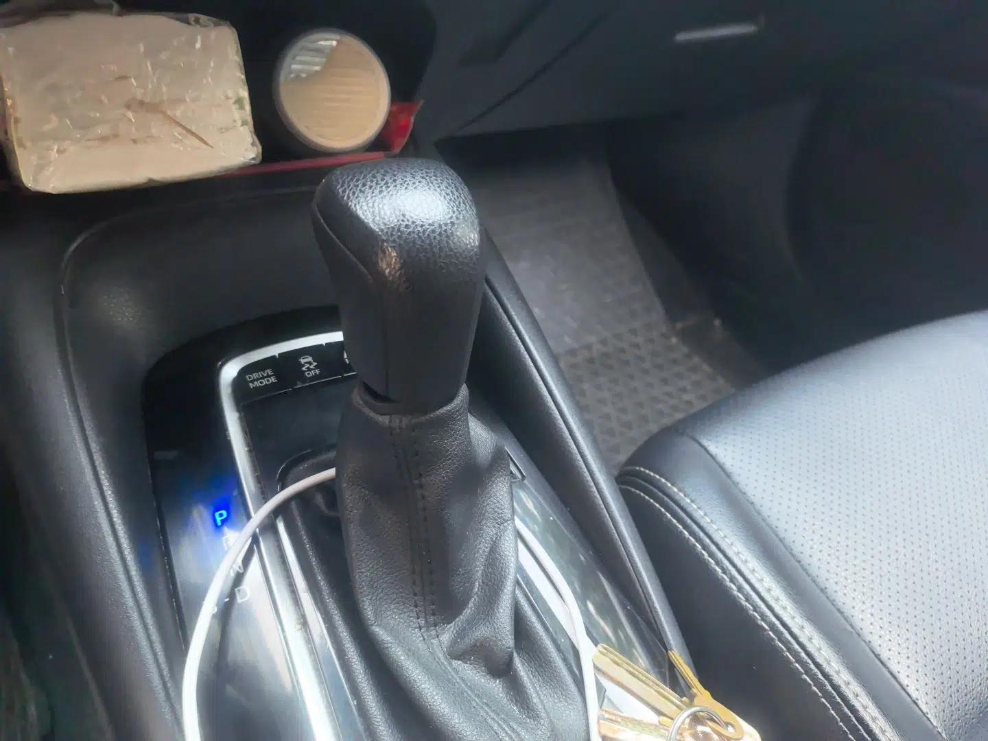 Toyota Levin 2022 Dual-Motor 1.8H E-CVT Leading Edition — миниатюра 14