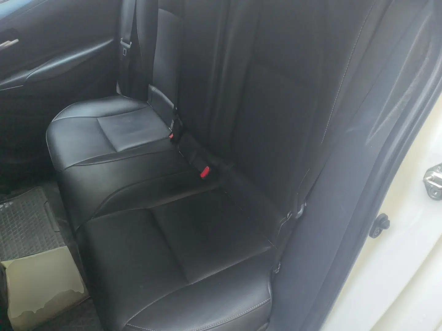Toyota Levin 2022 Dual-Motor 1.8H E-CVT Leading Edition — миниатюра 17