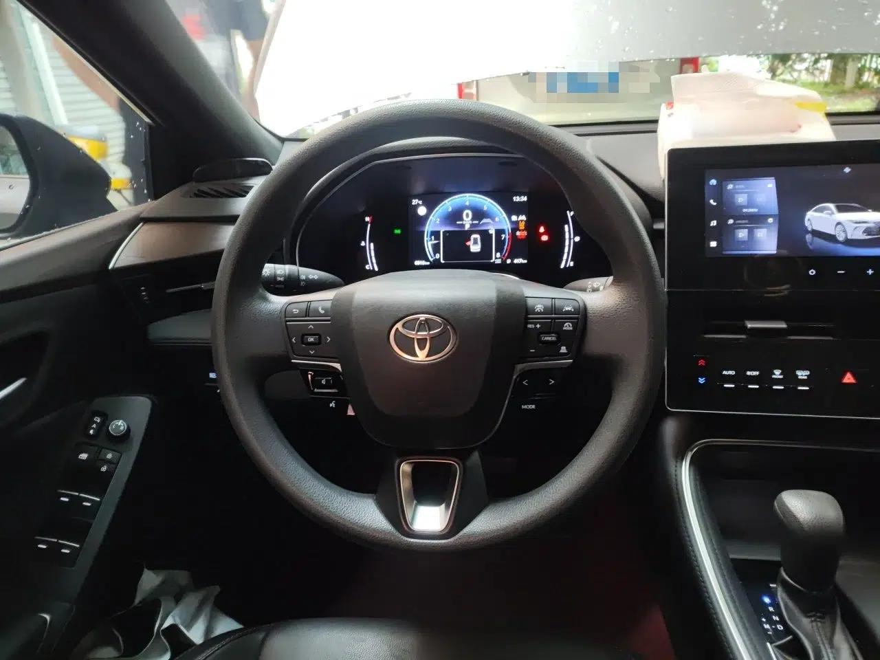 Toyota Avalon 2024 2.0L Ambition Edition — миниатюра 10