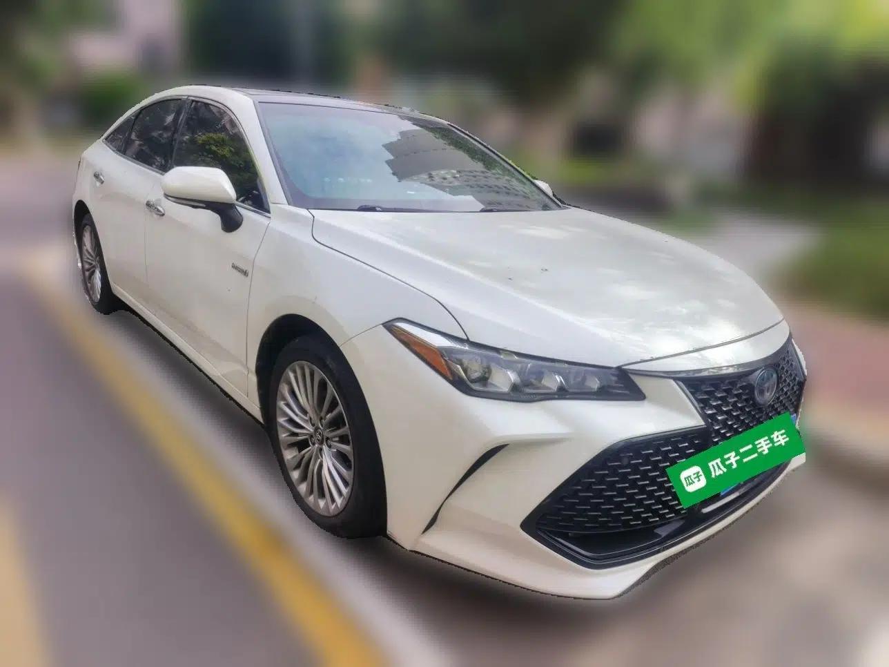 Toyota Avalon 2019 Dual-Engine 2.5L Limited Flagship Edition China VI Standard — миниатюра 3
