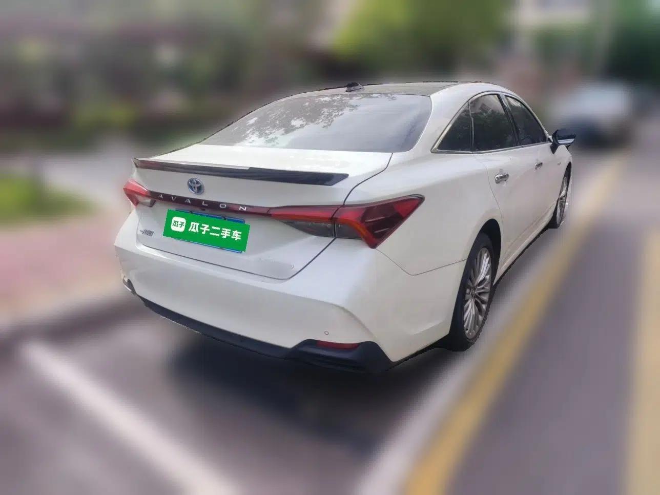 Toyota Avalon 2019 Dual-Engine 2.5L Limited Flagship Edition China VI Standard — миниатюра 6